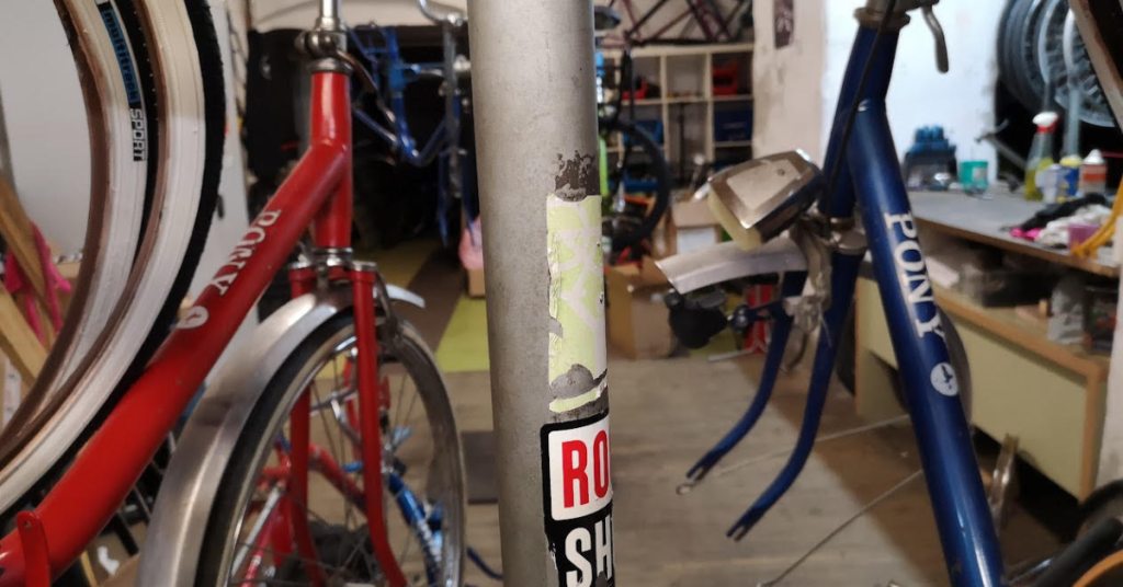 Prizor reševanja kolesa...