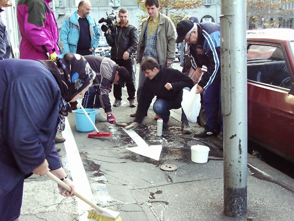 Akcija barvanja kolesarskih stez
